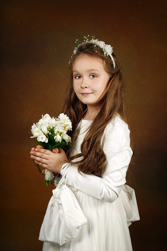 sesja zdjeciowa komunijna w studio fotograficznym