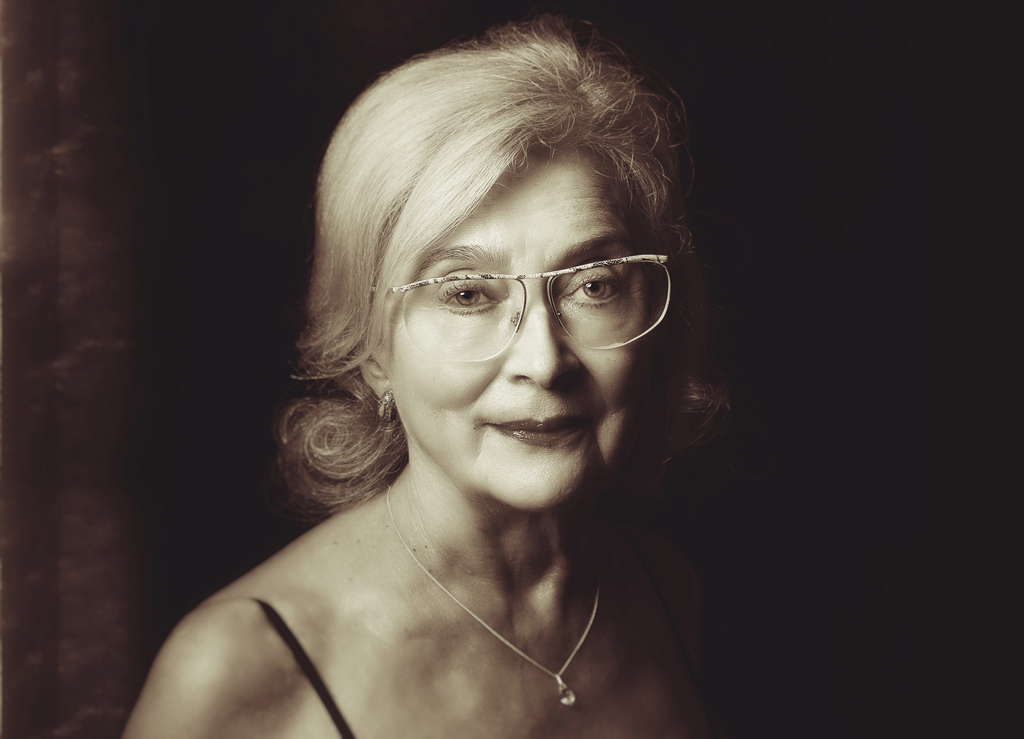 Sesje kobiece, Portrety czarno-białe · Sesja kobieca, sesja glamour · Zdjęcia sensualne, Łódź