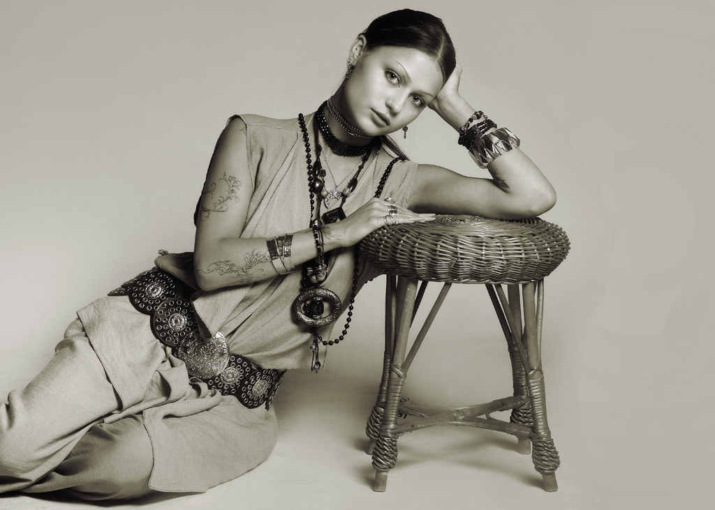 sesja zdjęciowa, sesja młodzieżowa, sesja w prezencie na 18, portret nastolatki, sesja młodzieżowa w studio. młodzieżowa sesja na 18